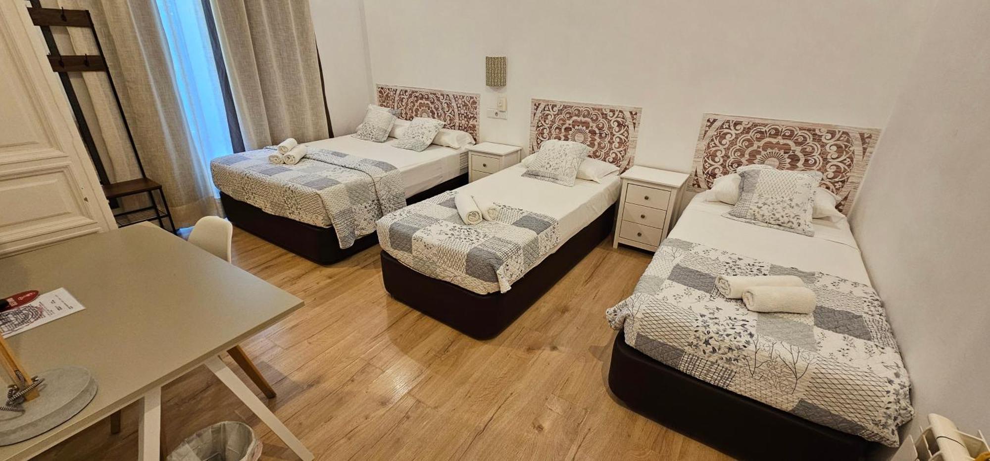 מדריד Hostal Andrea Sol מראה חיצוני תמונה