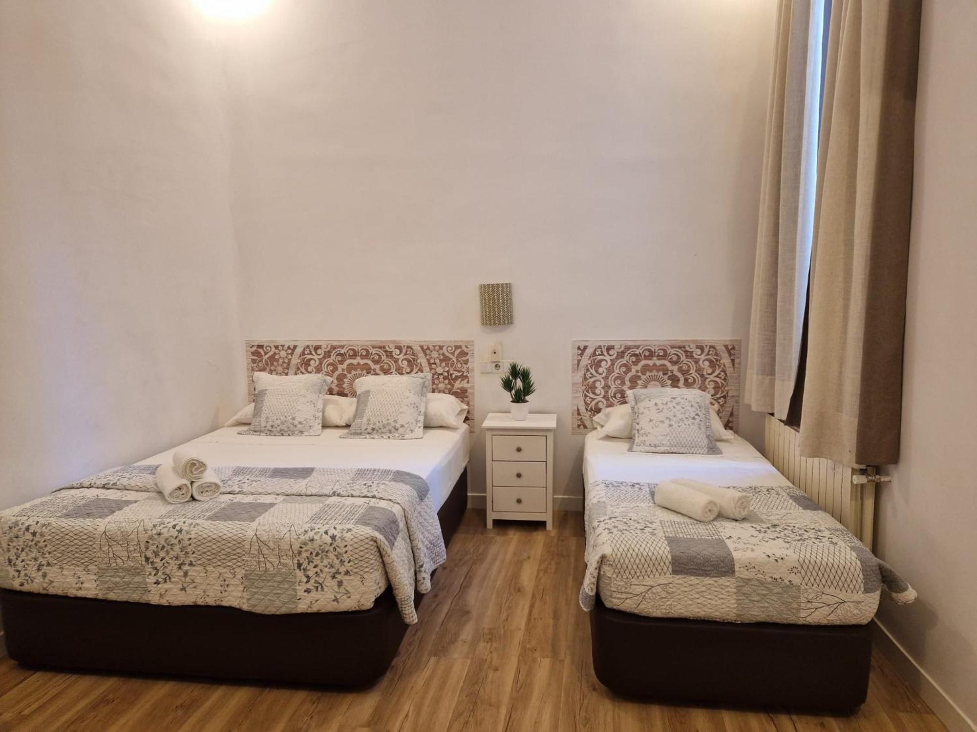 מדריד Hostal Andrea Sol מראה חיצוני תמונה