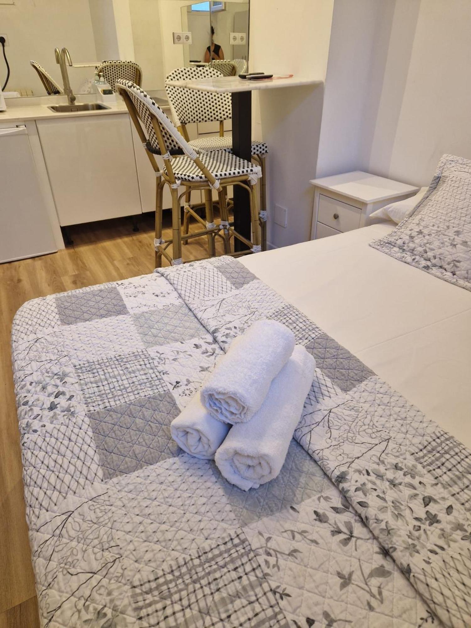 מדריד Hostal Andrea Sol מראה חיצוני תמונה